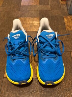 Altra Experience Flow Converse Chuck Nike Jordan 1 New Balance 9060 Adidas Samba